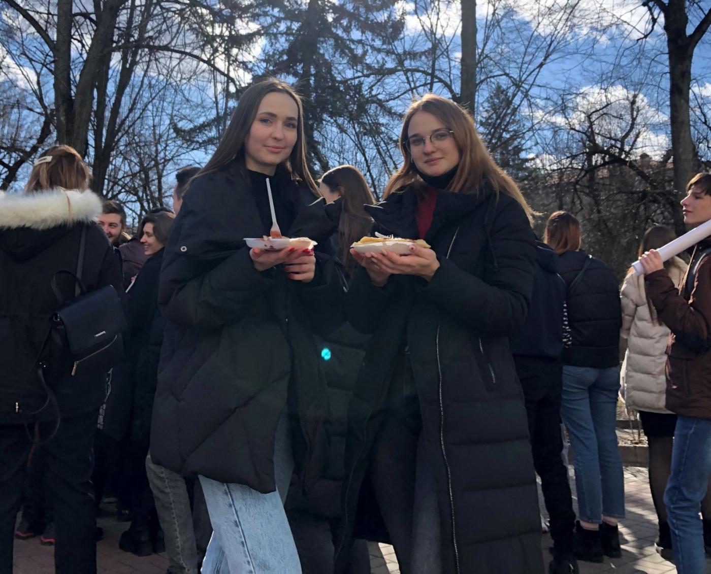 Встречаем весну: возле главного корпуса БНТУ было организовано празднование Масленицы